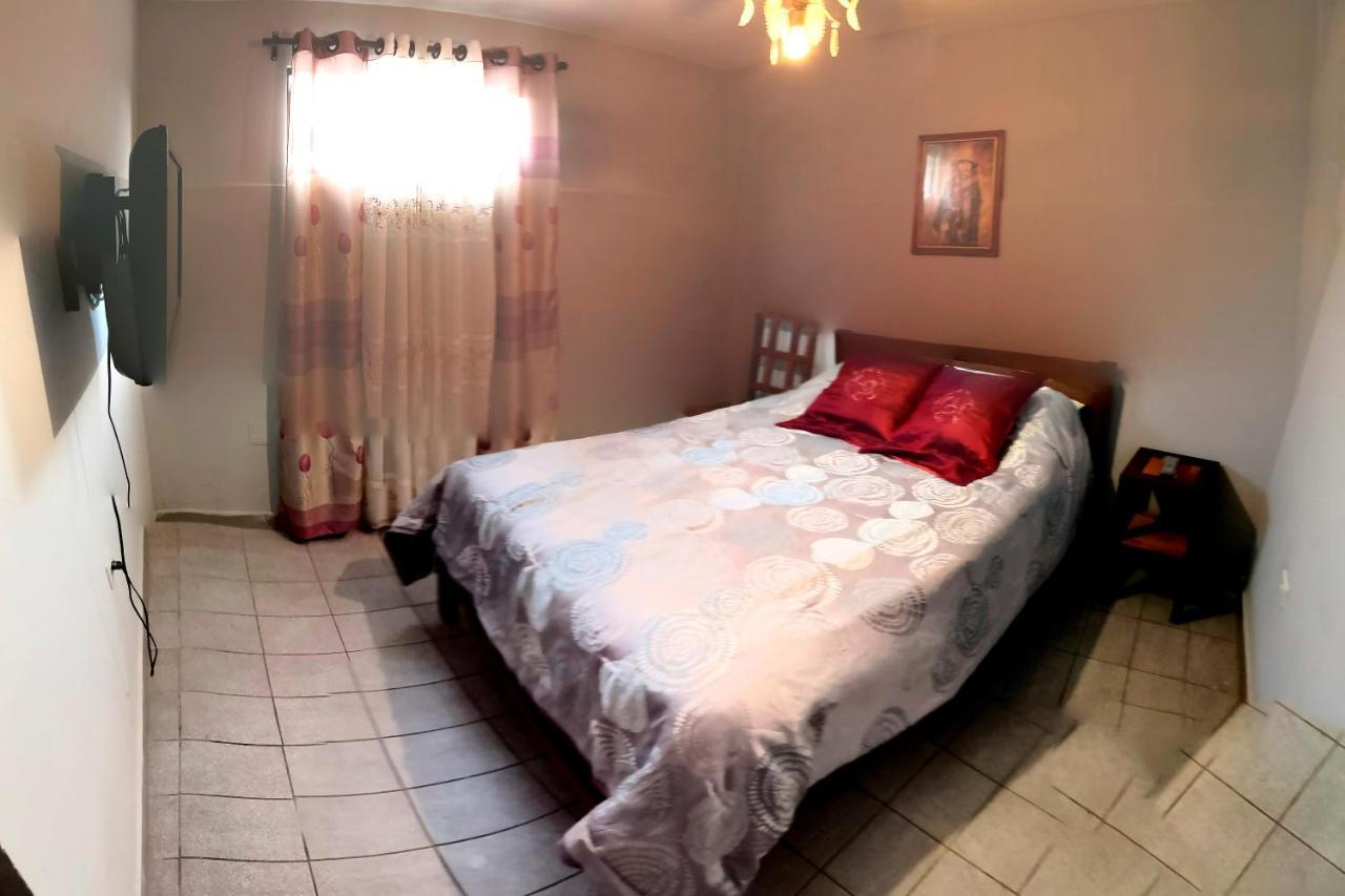 Casa Discreta Bed and Breakfast Cochabamba Exterior foto